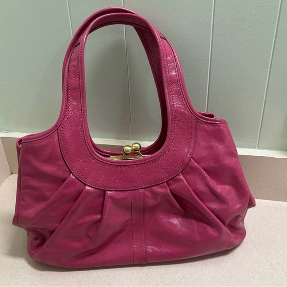 Coach Ergo - Barbie / Punk Pink Patent Leather With Kiss Lock (Circa 2008). - Picture 2 of 4